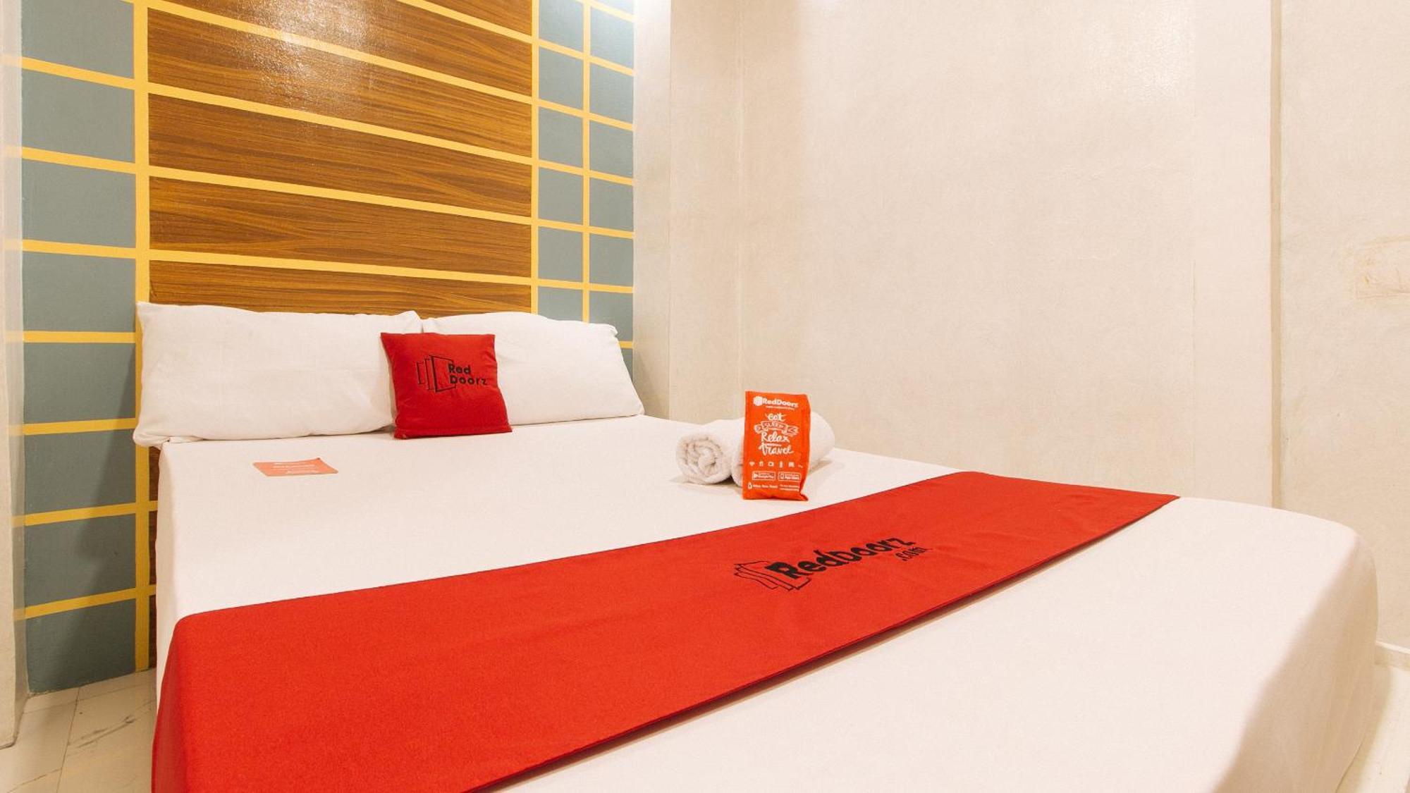 Reddoorz @ Piy Margal Sampaloc Manila Hotel Екстериор снимка