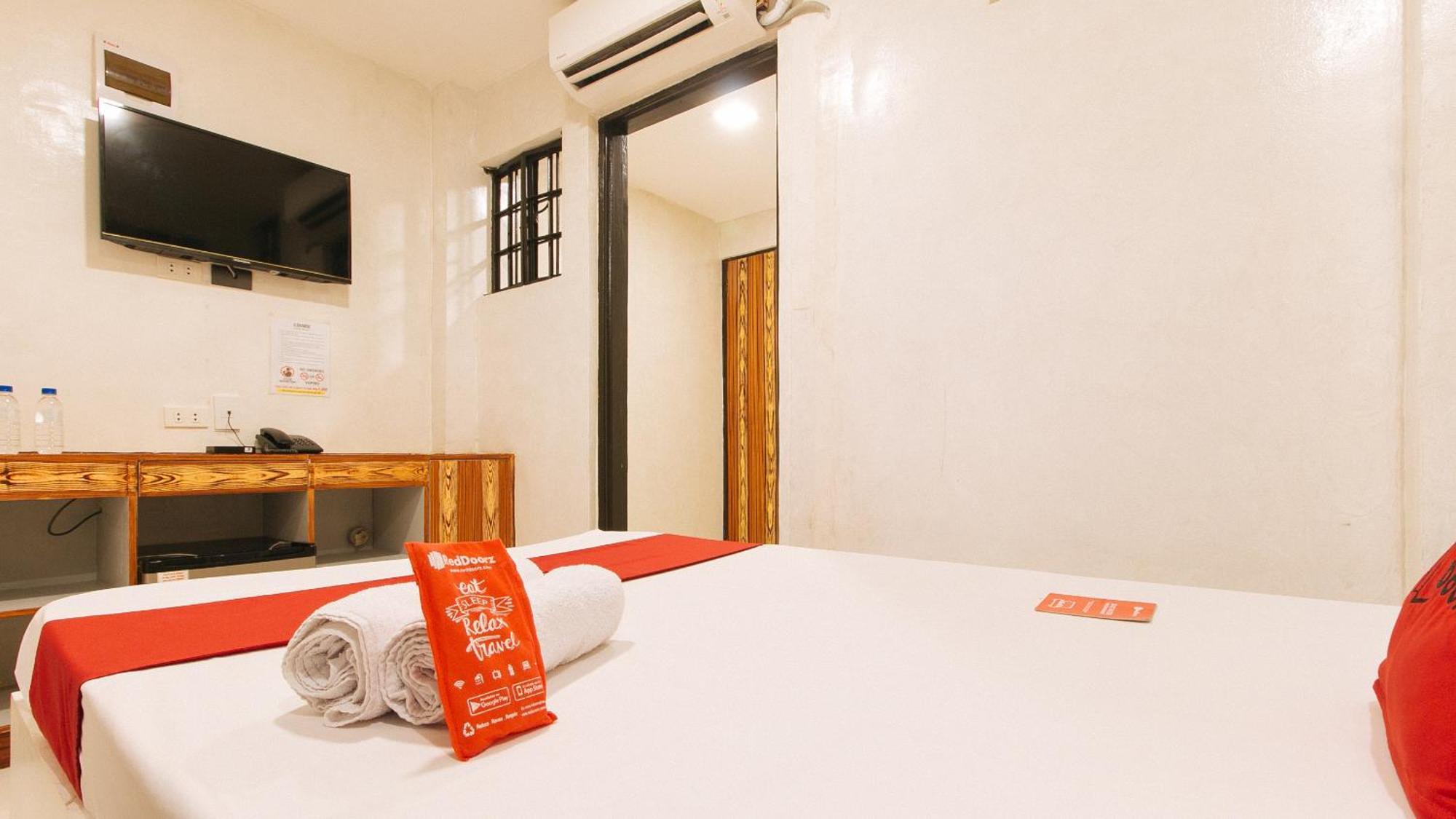 Reddoorz @ Piy Margal Sampaloc Manila Hotel Екстериор снимка