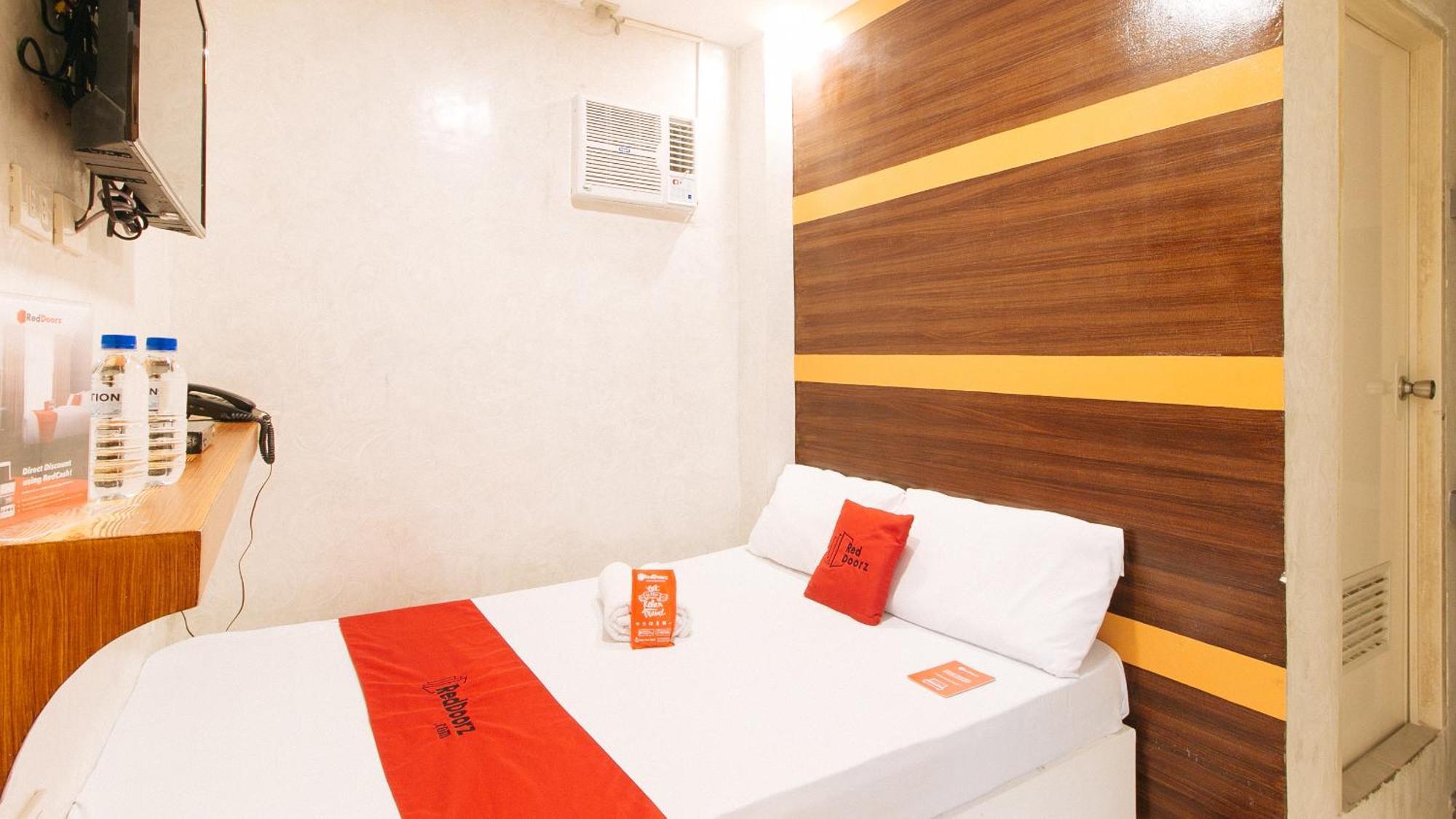 Reddoorz @ Piy Margal Sampaloc Manila Hotel Екстериор снимка