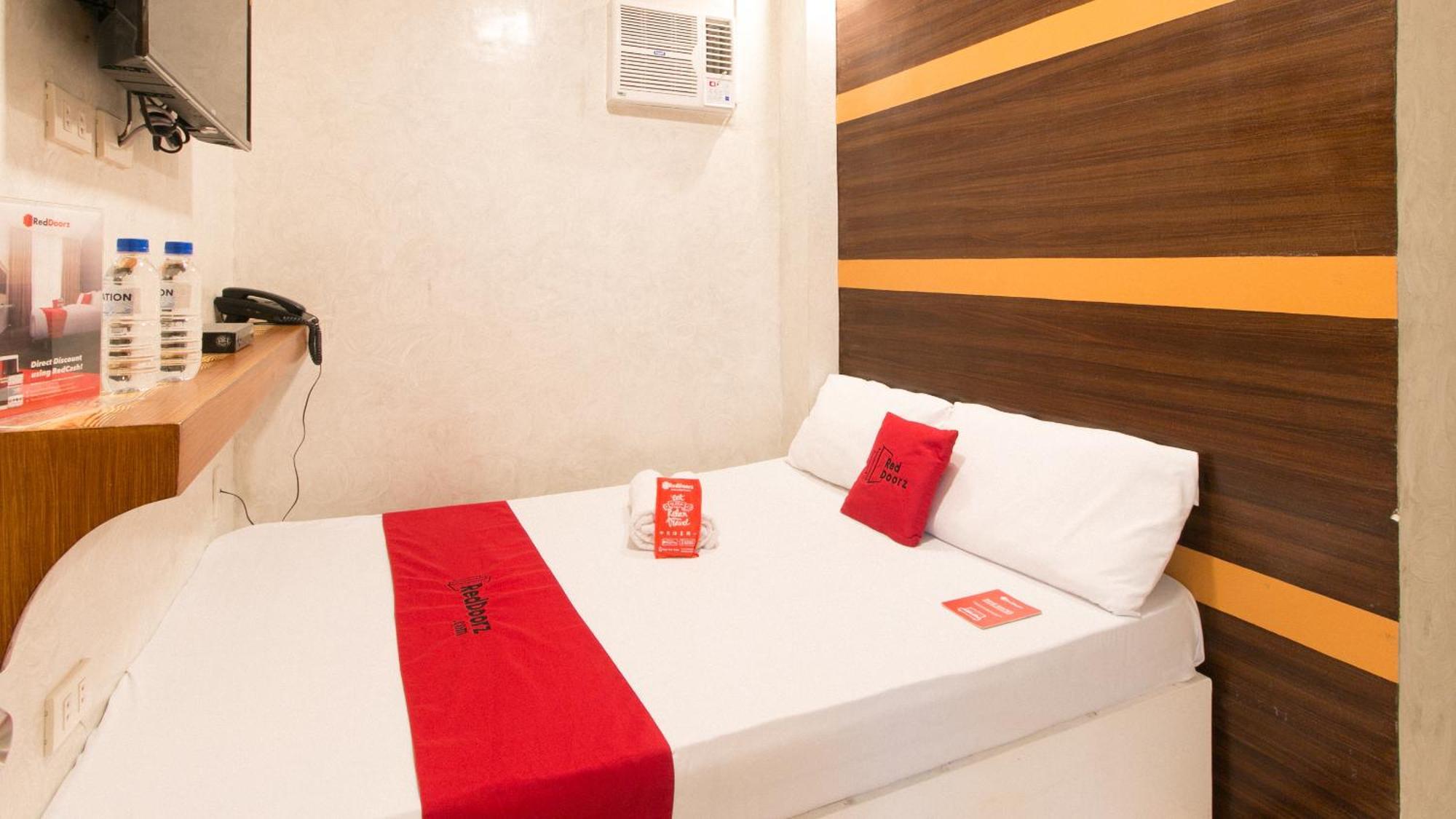 Reddoorz @ Piy Margal Sampaloc Manila Hotel Екстериор снимка